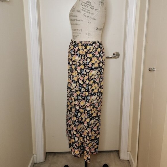 Vero Moda Floral Maxi Skirt - Picture 2 of 4